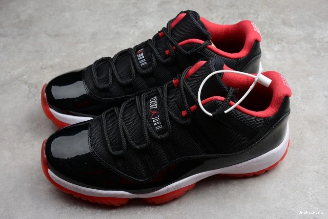 One Kick 11 528895-012 Black  Air 